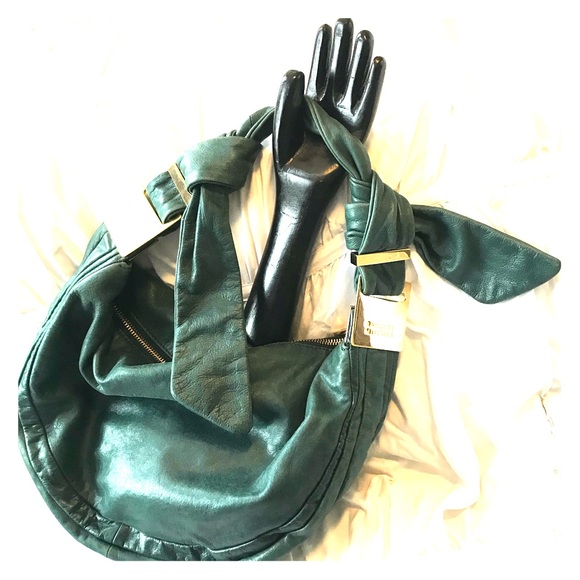 Purse - Picture 1 of 5